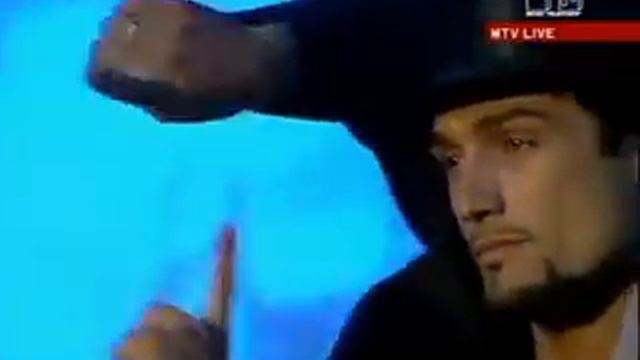 Geri Halliwell - Lift Me Up (Live In Ibiza 2000) смотреть онлайн