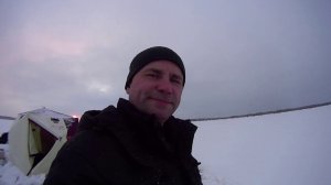 РЫБАЛКА НА ЩУКУ 2021 ОТКРЫТА. ЗИМНЯЯ РЫБАЛКА НА ОЗЕРЕ В ГЛУХОЗИМЬЕ!