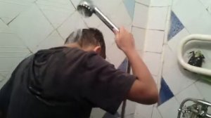 Вызов принят / Душ в одежде !!!