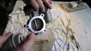 Чистим дроссельную заслонку Лада Ларгус двигатель 21129. Машина подергивается на холостых.