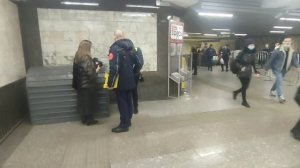 спас девушку ,контролеры в метро и  менты