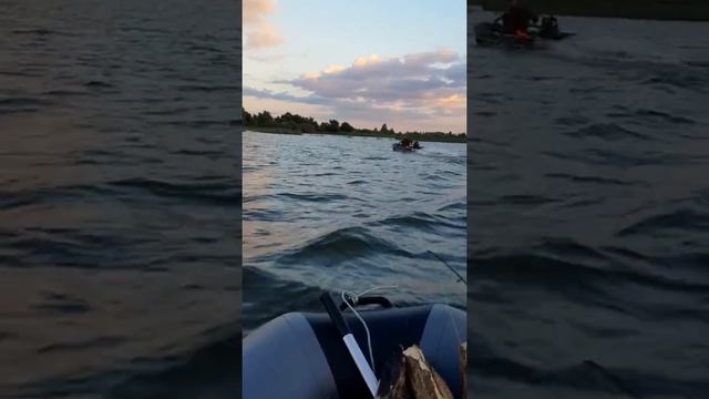 Лодка 240 мотор HDX 5 л.с. смотреть онлайн