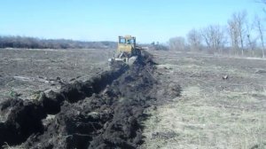 Вспашка плантажным плугом