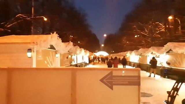 Богачи высмеяли родителей невесты и сунули взятку, чтобы сорвать свадьбу… Ответ простушки шокировал смотреть онлайн