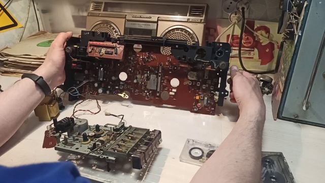 Магнитола (Бумбокс!)National Panasonic RX-5030 в процессе ремонта. Жить будет!) смотреть онлайн