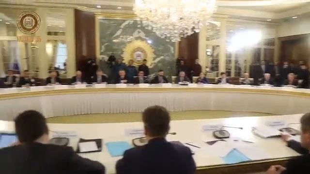 МЕДВЕДЕВ ПРИЕХАЛ ДО ВЫБОРОВ В ГРОЗНЫЙ ПОСЛЕ ОТЦА ЕГО ЖЕНЫ ЗУБКОВА смотреть онлайн