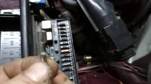 Блок предохранителей и реле на ВАЗ. Греются и плавятся предохранители. Что делать?