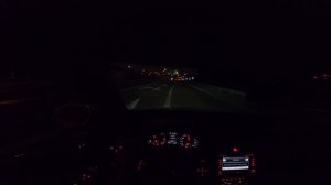 VOLKSWAGEN PASSAT B6 R-line 2010 night drive on freeway Bratislava.