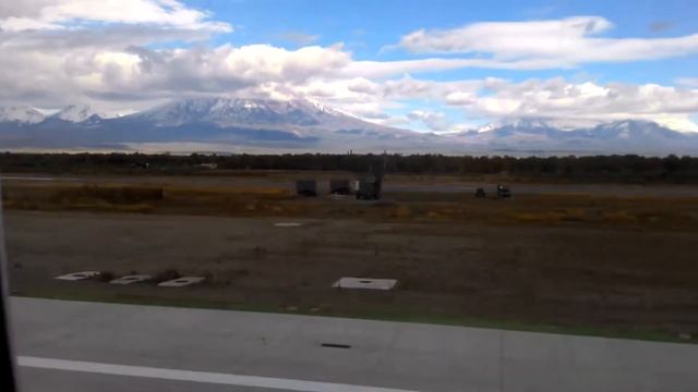 Взлет из Аэропорта Петропавловск-Камчатский, вид на Вулканы