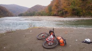 Байкрафтинг на речке Шахе. Сплав на пакрафте с велосипедом / bikerafting sochi