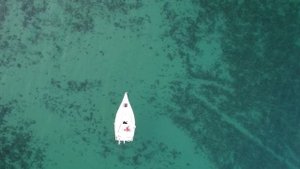 6. Байкал.  Бухта Песчаная на лодке ПВХ.