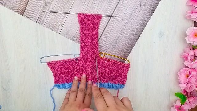 Домашние следки спицами. УЗОР "Елочка".Простые тапочки без швов на подошве.