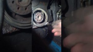 Как высверлить болт шкива авто. мицубиши