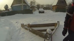 Чищу дорогу от снега самодельным снегоотвалом для автомобиля
