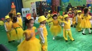 Танец рокенрол в детском саду