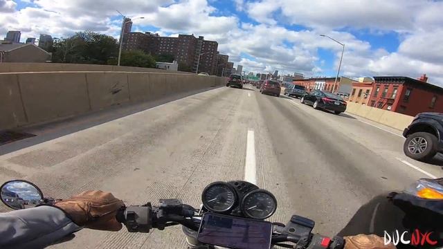 Police Car Lane Splitting and THICK Dips Greenpoint to Redhook - Ducati NYC Vlog v1542