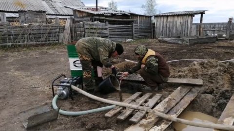 Бурение скважины на воду своими руками, мгбу, скважина на участке #бурение #бурениескважин #скважин