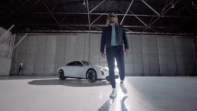BOSS X PORSCHE SPRING 2022 CAPSULE COLLECTION FILM STARRING FUTURE смотреть онлайн