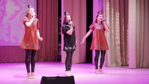 Ансамбль татарской песни "Йолдыз" - Гармун алыйк эле дускай (Возьмём гармонь, мой друг)