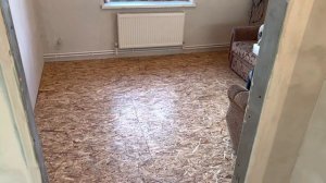Укладка ламината на OSB - завершённый этап