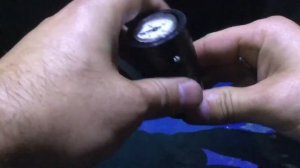 Как открутить манометр с Крикета