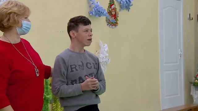 Вручение подарков воспитанникам Лесобиржской школы интерната смотреть онлайн