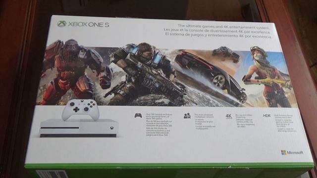 Xbox One S Unboxing with Lexi the Husky смотреть онлайн