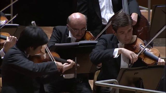 Bach: Orchestral Suite No. 1 / Antonini · Berliner Philharmoniker смотреть онлайн