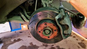 СТАВЬ ТОЛЬКО ЭТИ - ЗАБУДЕШЬ СКРИП! ТЕСТ КОЛОДОК И ДИСКОВ НА LADA VESTA : HI-Q  BREMBO KUROSAI ОТЗЫВ