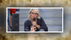 Uomini e donne: Maria de Filippi infuriata con un suo collaboratore | Wind Zuiden