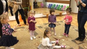 Музыка с мамой . Открытый урок для детей 2-3 года. Песенка Лошадка с музыкальными инструментами.