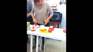 Готовим слоёную закуску с помощью "Таппер-башни"