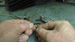 Ремонт маслонасоса бензопилы и переделка/ Repair oil pump chainsaws