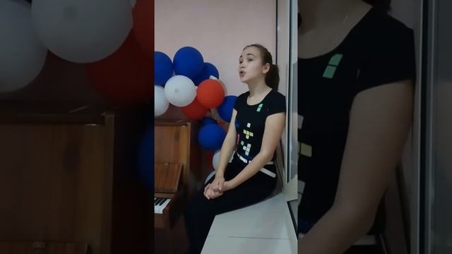 Страна читающая — Алина Фукс читает произведение «В зале» М. И. Цветаевой смотреть онлайн