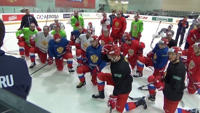 "Это будет тройная линия обороны!" Установка от Витолиньша на тренировке сборной России смотреть онлайн