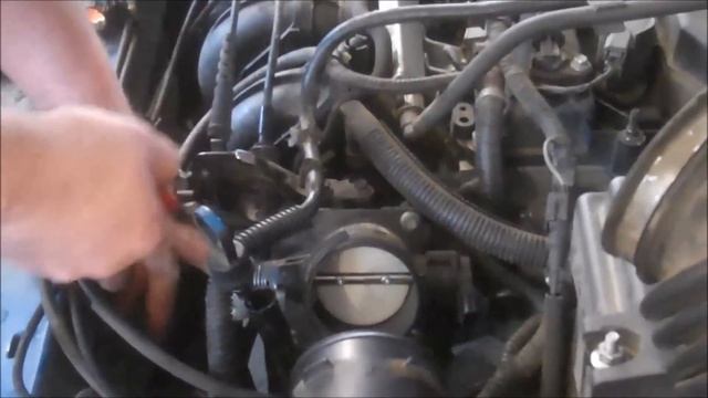 Sticking throttle Ford Focus 2007 Gas pedal sticking смотреть онлайн