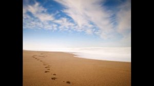 Христианская притча. Следы на песке