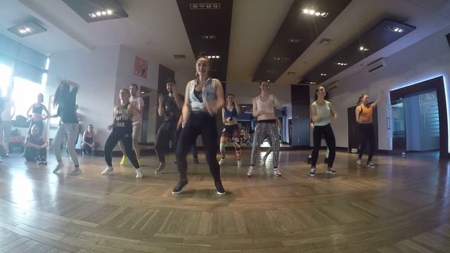New reggaeton routine by Inga on song Frankie Boy -  Fue Sin Querer Queriendo смотреть онлайн