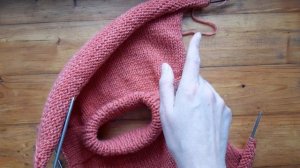 Жилетка спицами. Реглан-погон.