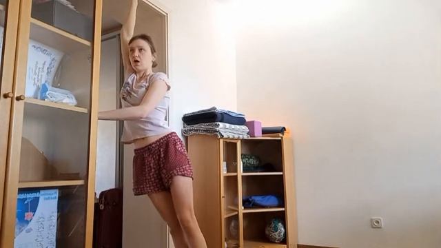 Перегибистый локоть и Адхо Мукха Шванасана. Как улучшить позу, если привычные способы не работают смотреть онлайн