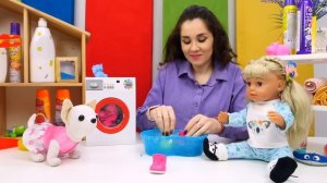Эмили сломала стиральную машину! Игры для детей с Беби Бон - Как мама