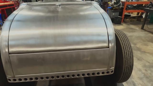 WHAT DO YOU THINK? Mounting Headlights, Tail lights, Shocks, & MORE! Model A Roadster смотреть онлайн