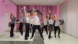 Anna Asti - Звенит январская вьюга ❄️☃️ Новогодний танец-зумба. Всех с наступающим новым годом ?