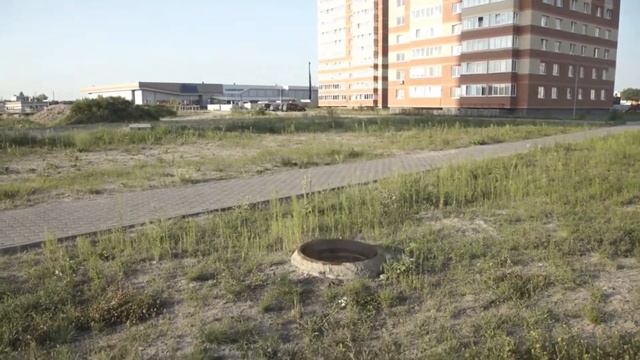 Провалился в люк канализации смотреть онлайн