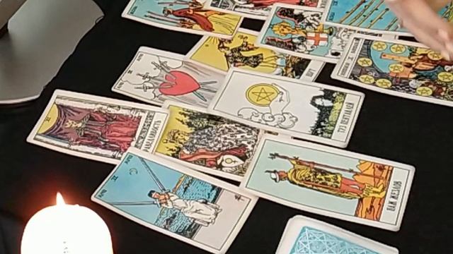 КАК УВЕЛИЧИТЬ ФИНАНСЫ с ПОМОЩЬЮ ТАРО ? // РАССМАТРИВАЕМ НА ПРИМЕРЕ УСПЕШНОЙ ЖЕНЩИНЫ