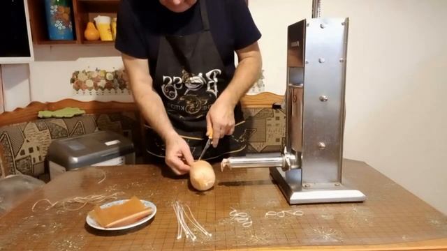 Варенокопченая колбаса 