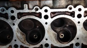 Притираю клапана.