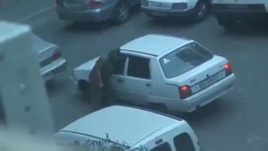 Как соседи отреагировали на громкую музыку из машины
