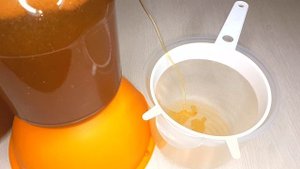 ЯБЛОЧНЫЙ СОК и вкусное НЕЖНОЕ ПОВИДЛО с одних и тех же ЯБЛОК. ЗАКАТЫВАЕМ НА ЗИМУ.