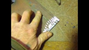 ПРИСПОСОБЛЕНИЕ ДЛЯ РОВНОГО РАСПИЛА ЛИСТОВОГО МЕТАЛЛА БОЛГАРКОЙ